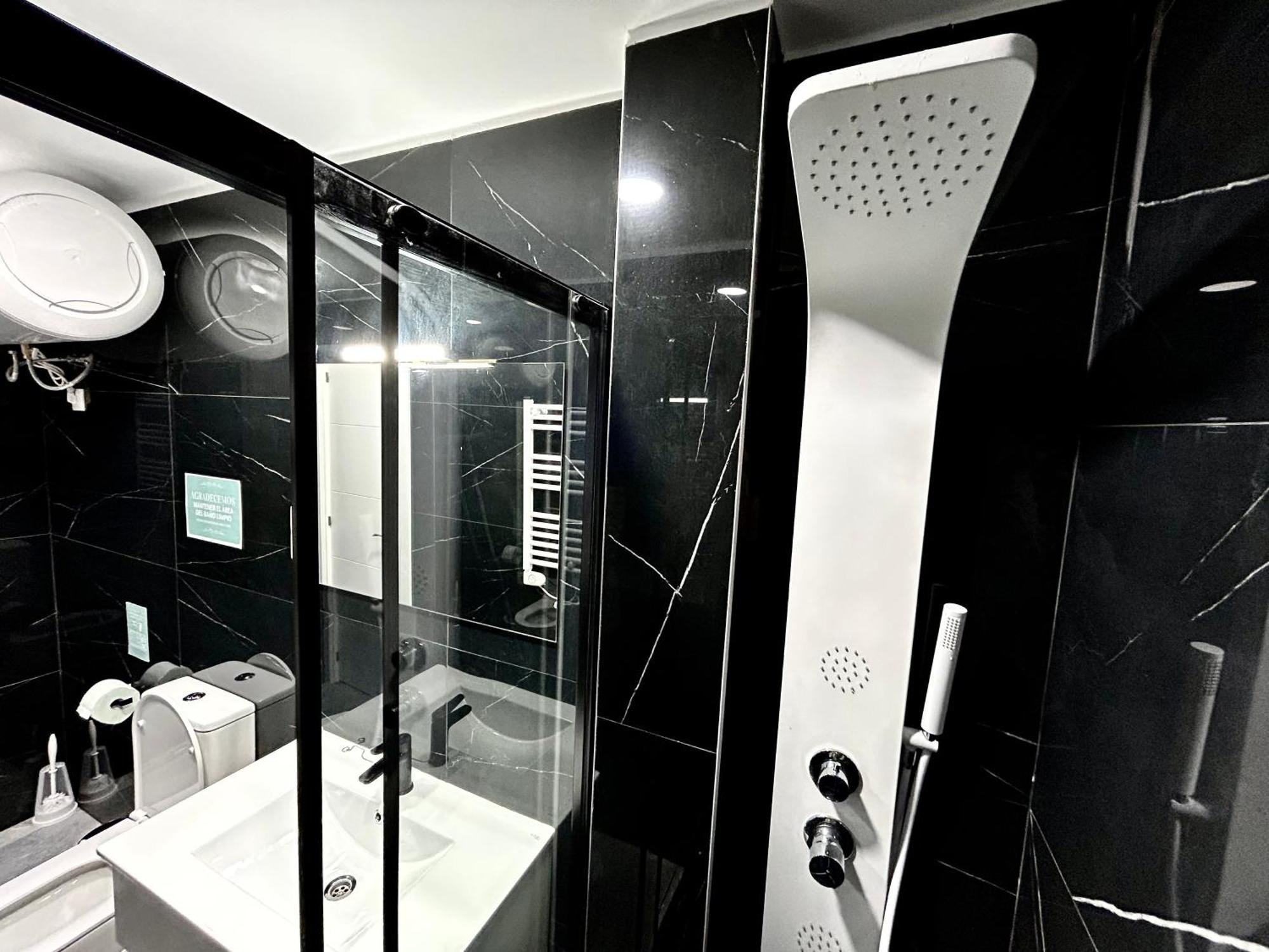 Rooms Rayo Madrid Exteriör bild